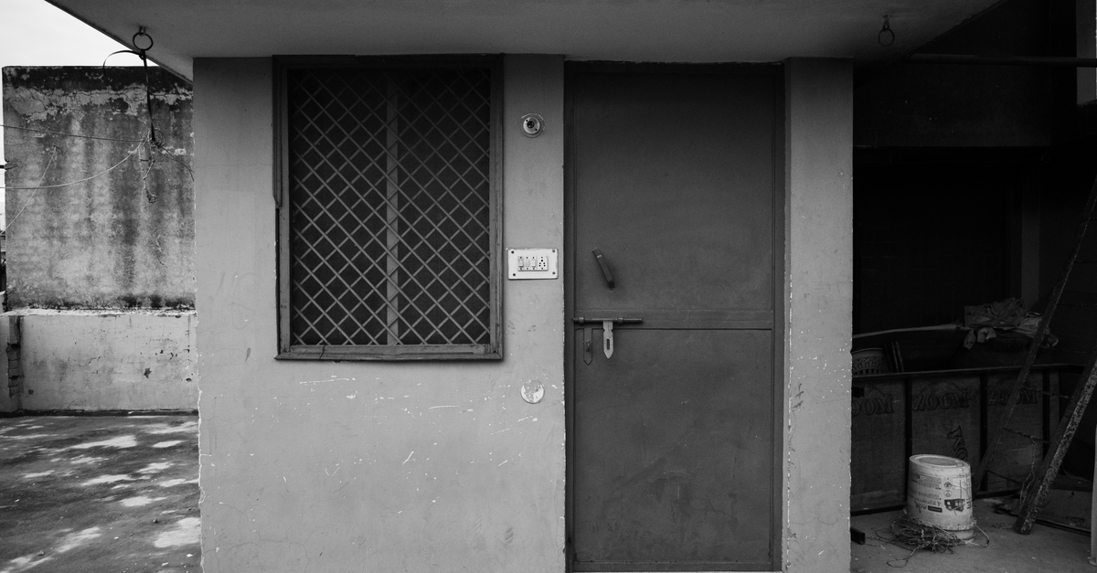 technician toolbox house entrance — Oliver Locksmith