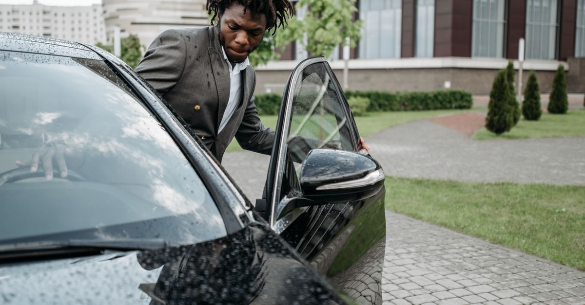 Roadside Car Lockout Service: What to Do and What to Expect When We Arrive — Oliver Locksmith
